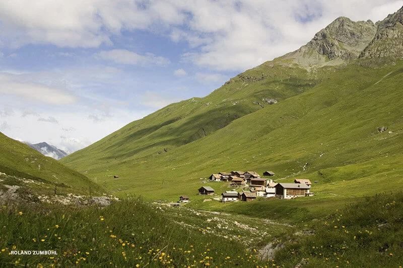 Besuchen Sie das höchstgelegene, ganzjährig bewohnte Dorf Europas!